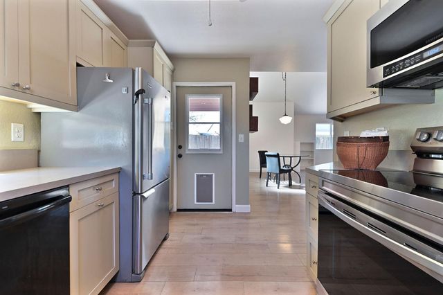 166 Placer Dr, Jackson, CA 95642