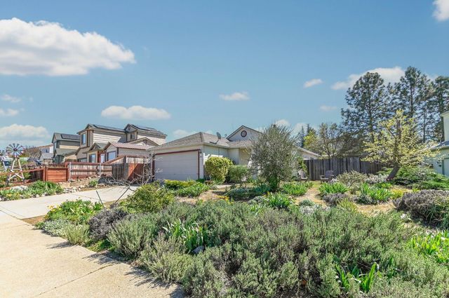 166 Placer Dr, Jackson, CA 95642