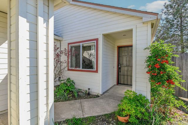 166 Placer Dr, Jackson, CA 95642