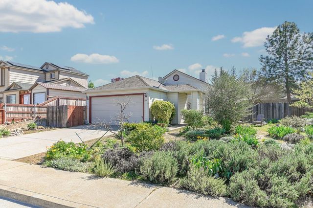166 Placer Dr, Jackson, CA 95642