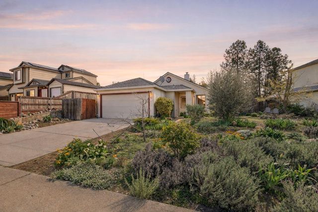 166 Placer Dr, Jackson, CA 95642