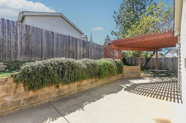166 Placer Dr, Jackson, CA 95642