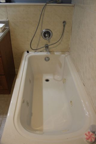 15035 Harding Avenue, Midlothian, IL 60445