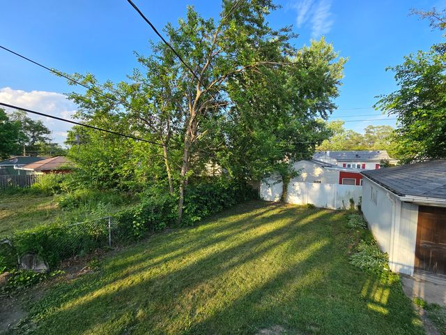 15035 Harding Avenue, Midlothian, IL 60445