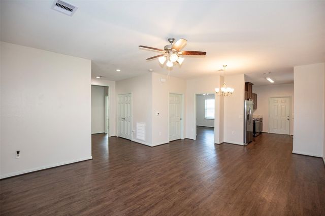 2016 Avenue H, Dickinson, TX 77539