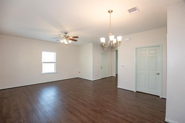 2016 Avenue H, Dickinson, TX 77539