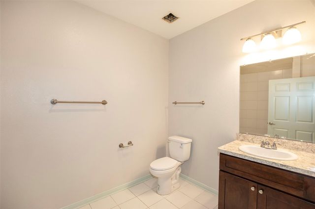 2016 Avenue H, Dickinson, TX 77539