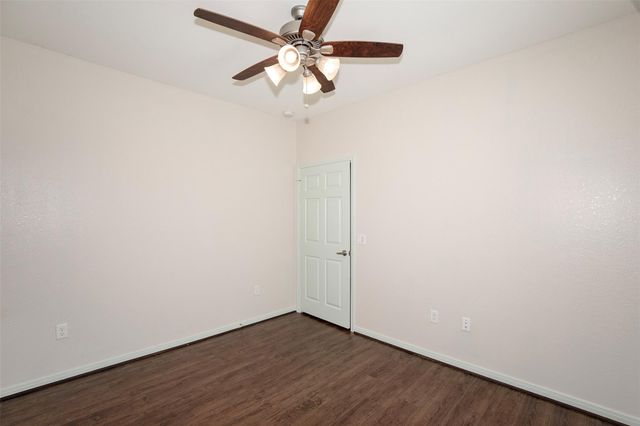 2016 Avenue H, Dickinson, TX 77539