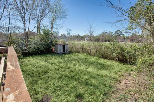 2016 Avenue H, Dickinson, TX 77539