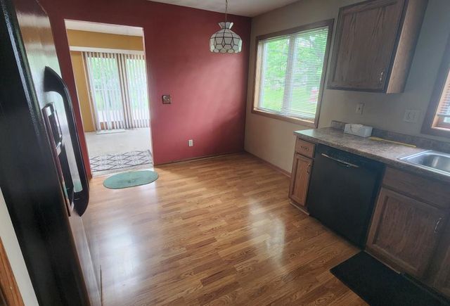 106 Niehoff Drive, Fall River, WI 53932