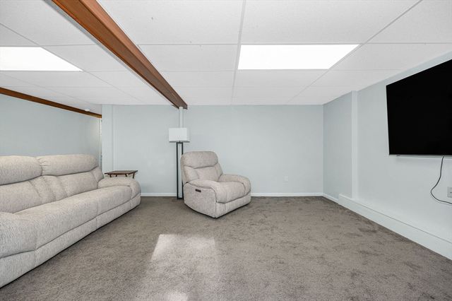 20 Chandler Dr 20, Atkinson, NH 03811