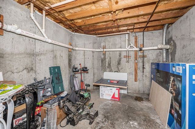 20 Chandler Dr 20, Atkinson, NH 03811