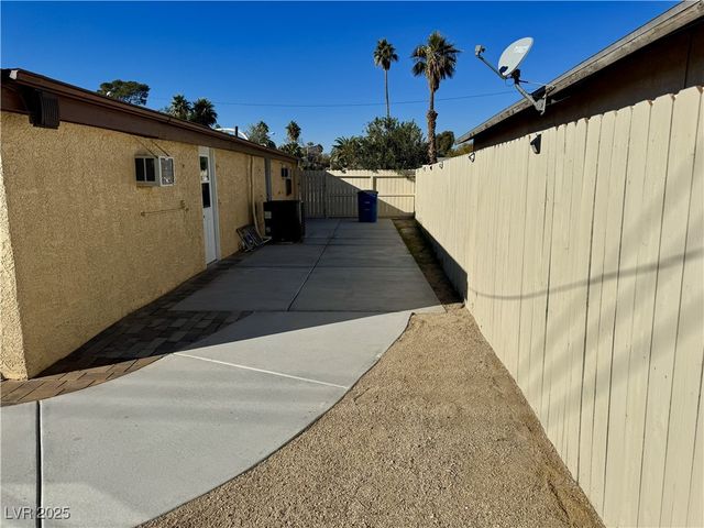 3138 Gaucho Drive, Las Vegas, NV 89169