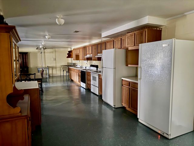 1235-A Long Branch Road, Beattyville, KY 41311