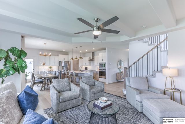 10256 Freeboard Drive, Papillion, NE 68046