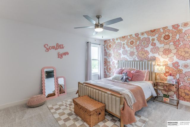 10256 Freeboard Drive, Papillion, NE 68046