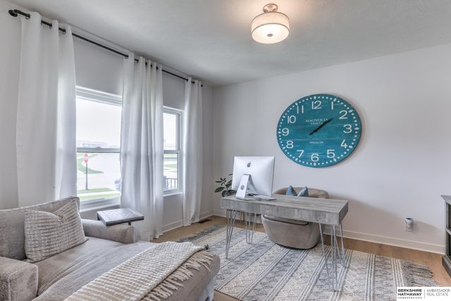 10256 Freeboard Drive, Papillion, NE 68046