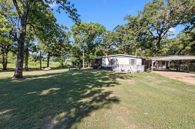 335 Running Brook Road, Mabank, TX 75156