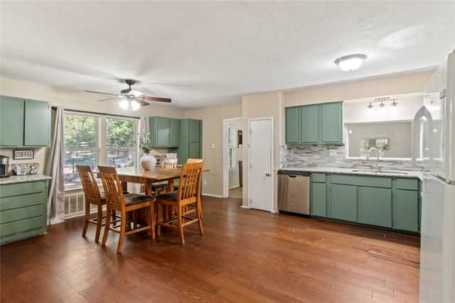 335 Running Brook Road, Mabank, TX 75156