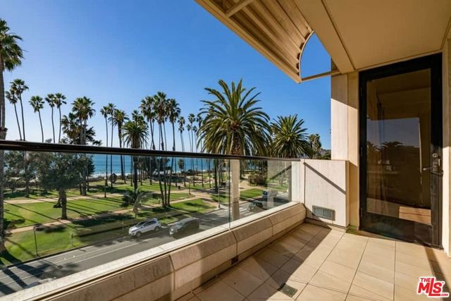 701 Ocean Avenue PHD, Santa Monica, CA 90402