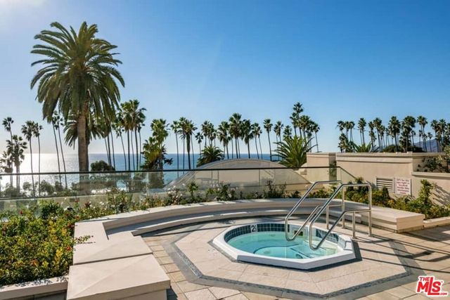 701 Ocean Avenue PHD, Santa Monica, CA 90402