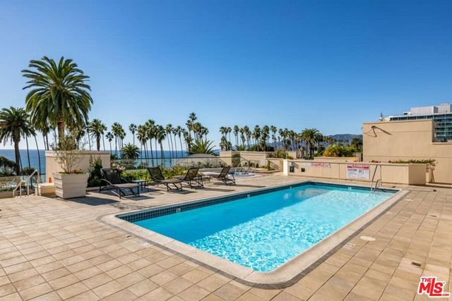 701 Ocean Avenue PHD, Santa Monica, CA 90402