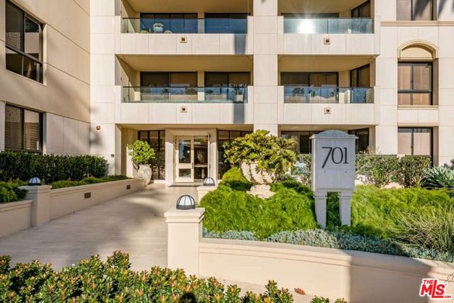 701 Ocean Avenue PHD, Santa Monica, CA 90402