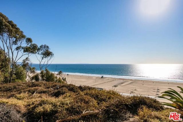 701 Ocean Avenue PHD, Santa Monica, CA 90402