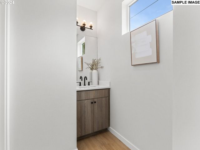 6921 N Bank St, Portland, OR 97203