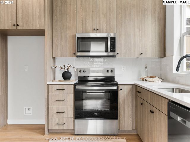 6921 N Bank St, Portland, OR 97203