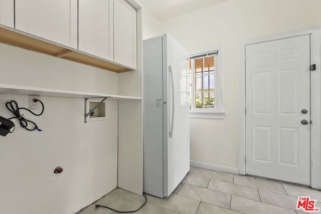 5761 W Olympic Boulevard, Los Angeles, CA 90036