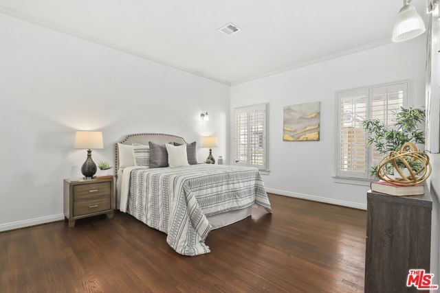 5761 W Olympic Boulevard, Los Angeles, CA 90036