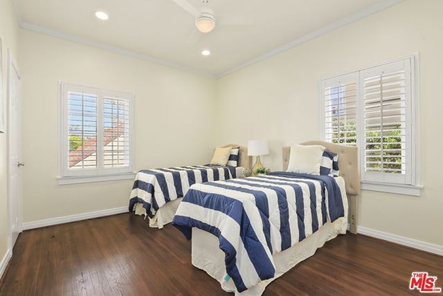 5761 W Olympic Boulevard, Los Angeles, CA 90036