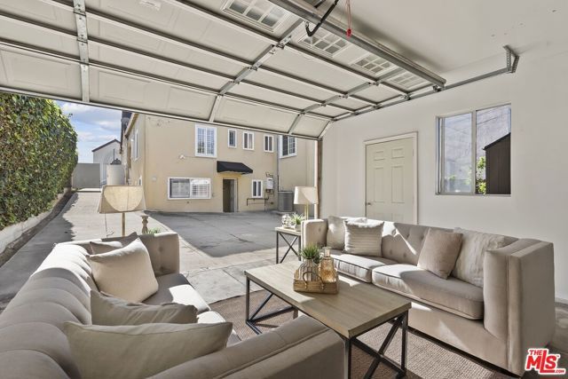 5761 W Olympic Boulevard, Los Angeles, CA 90036