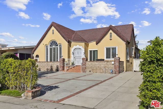 5761 W Olympic Boulevard, Los Angeles, CA 90036