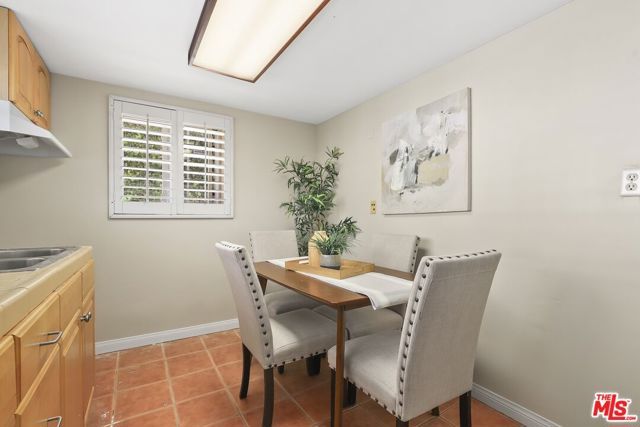 5761 W Olympic Boulevard, Los Angeles, CA 90036