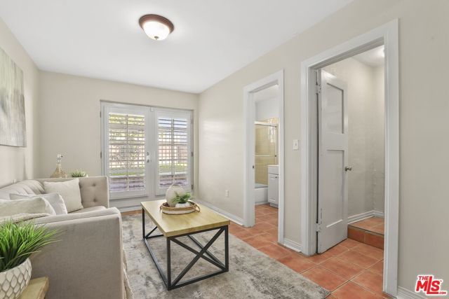 5761 W Olympic Boulevard, Los Angeles, CA 90036