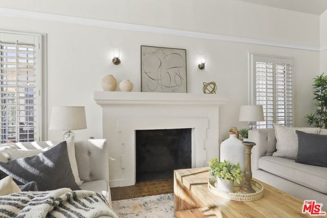 5761 W Olympic Boulevard, Los Angeles, CA 90036