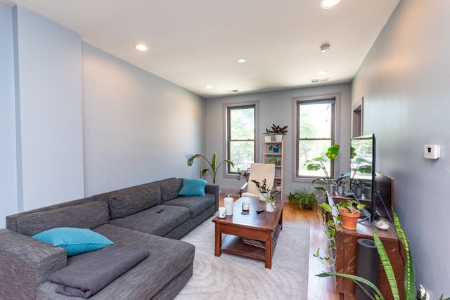 2627 W Hirsch Street 2, Chicago, IL 60622