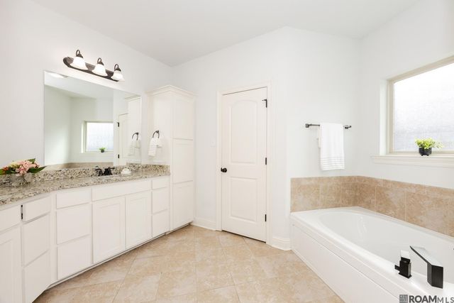 6358 Union Dr, Addis, LA 70710