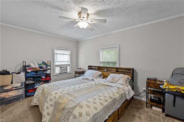 14 Myrtle ST, Hampton, VA 23669