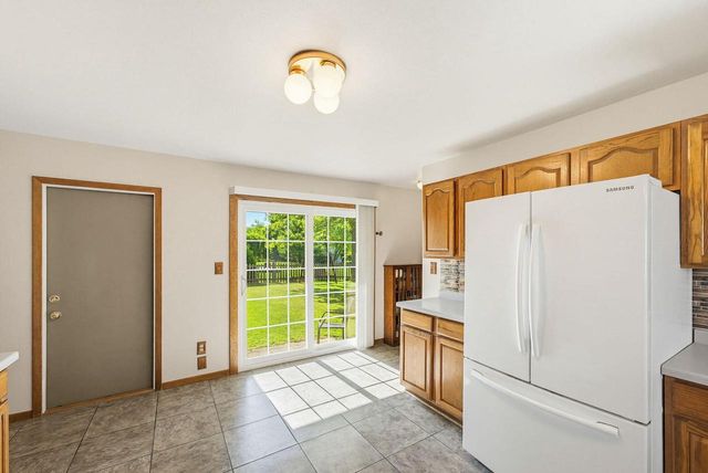 8820 W Travis LANE, Franklin, WI 53132