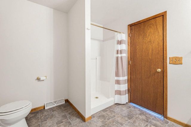 8820 W Travis LANE, Franklin, WI 53132