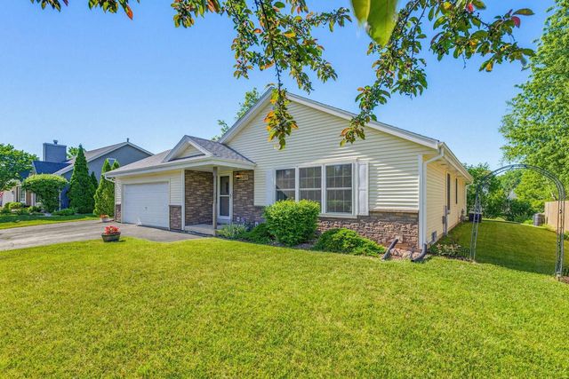 8820 W Travis LANE, Franklin, WI 53132