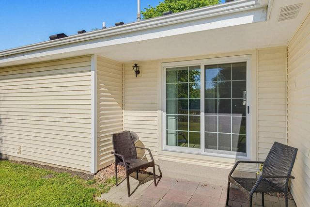 8820 W Travis LANE, Franklin, WI 53132