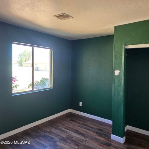 6040 S Nantac Rim Drive, Tucson, AZ 85706