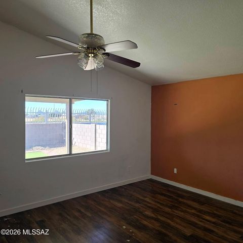 6040 S Nantac Rim Drive, Tucson, AZ 85706
