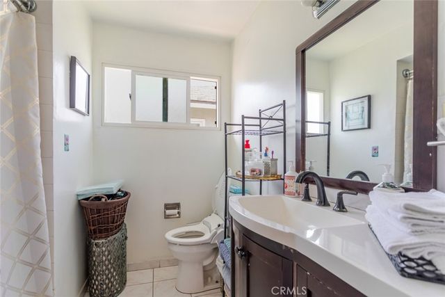 12806 Oxnard Street, North Hollywood, CA 91606