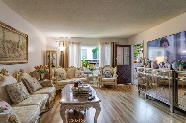 12806 Oxnard Street, North Hollywood, CA 91606