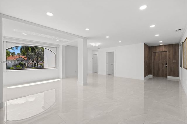 3571 Magellan Cir 343-4, Aventura, FL 33180